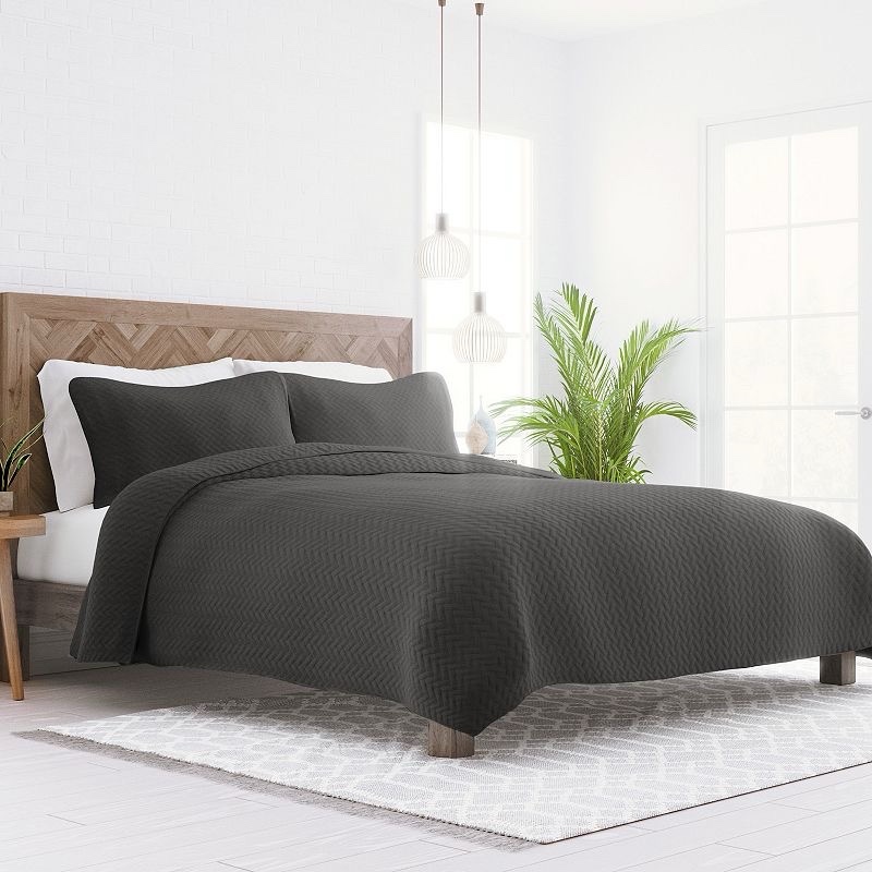 King - Casual Comfort Premium Ultra Soft Herringbone Pattern Quilted Coverlet Set - 1 quilt 2 shams - Gray Color - Retail $120
