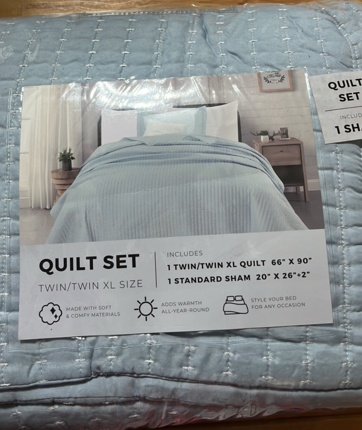 Twin - Baby Blue Linery Detailed Channel Stitch Reversible Quilt Set - 1 Quilt 1 Sham -Retail $90