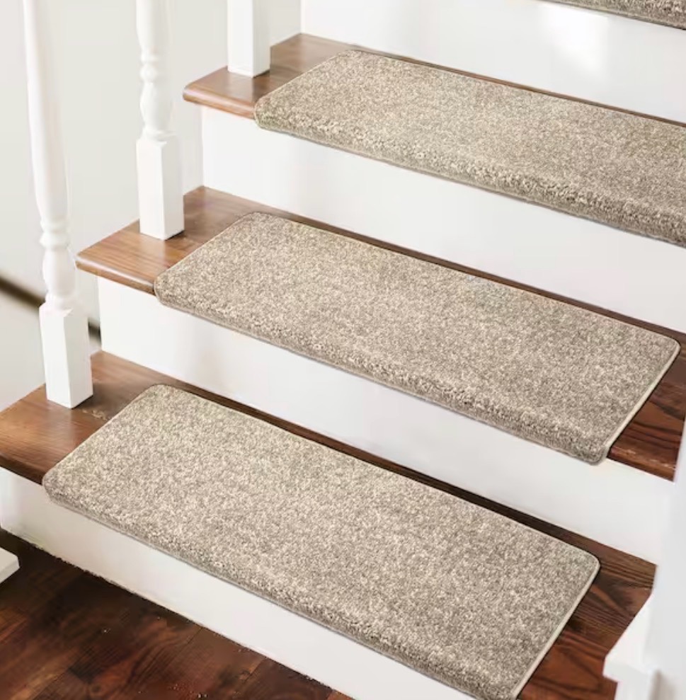 Carpet Stair Treads Ultra Plush 9.5 X 30Soft Bullnose Indoor Stair Protectors Pet-Friendly Cream Colored Set of 7