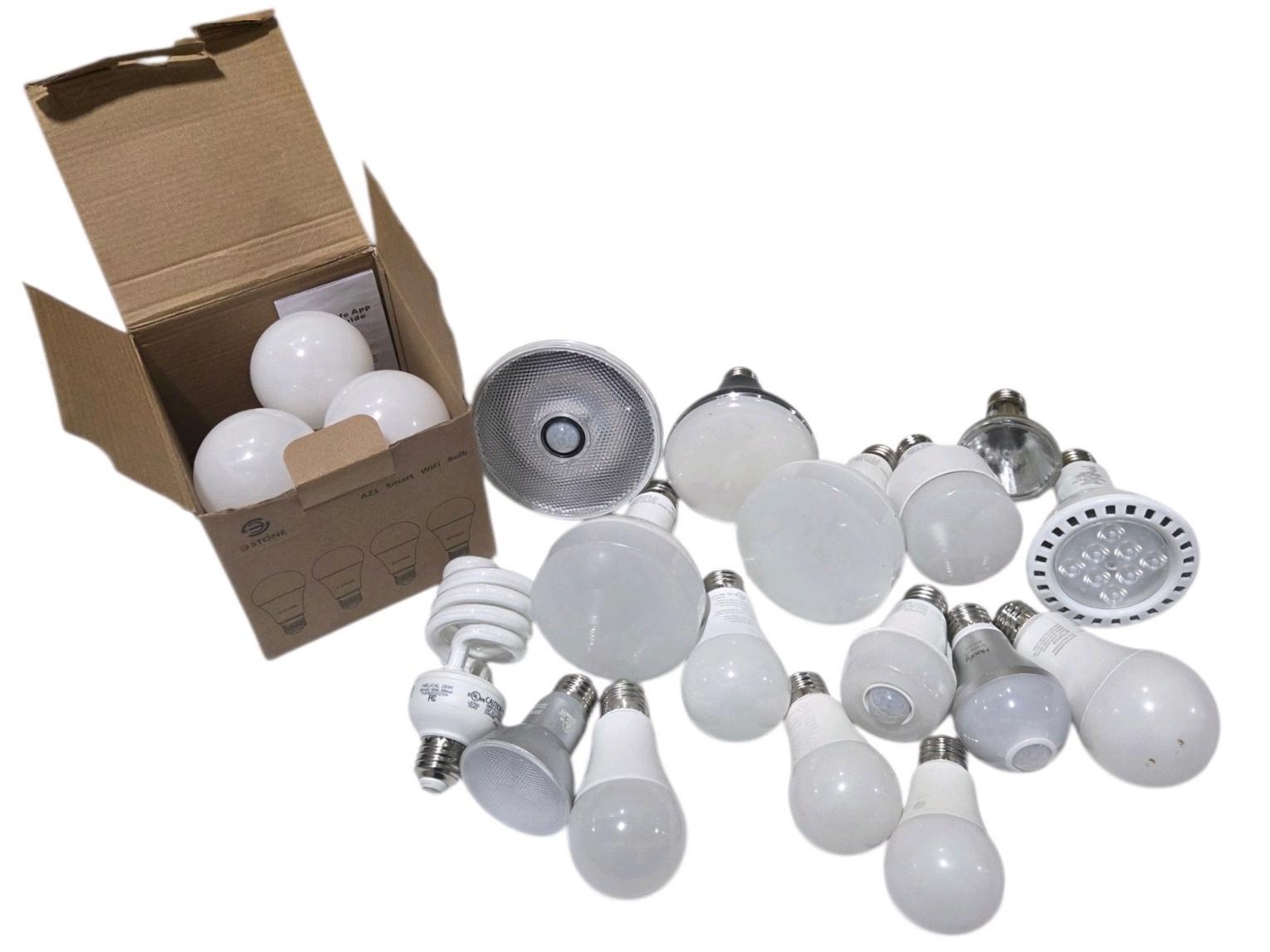 Assorted LED & Smart Light Bulbs Lot - Govee RGBWW, EcoSmart PAR38, Sengled, Philips, GE, Estone, Feit, LIFX, Ilumi