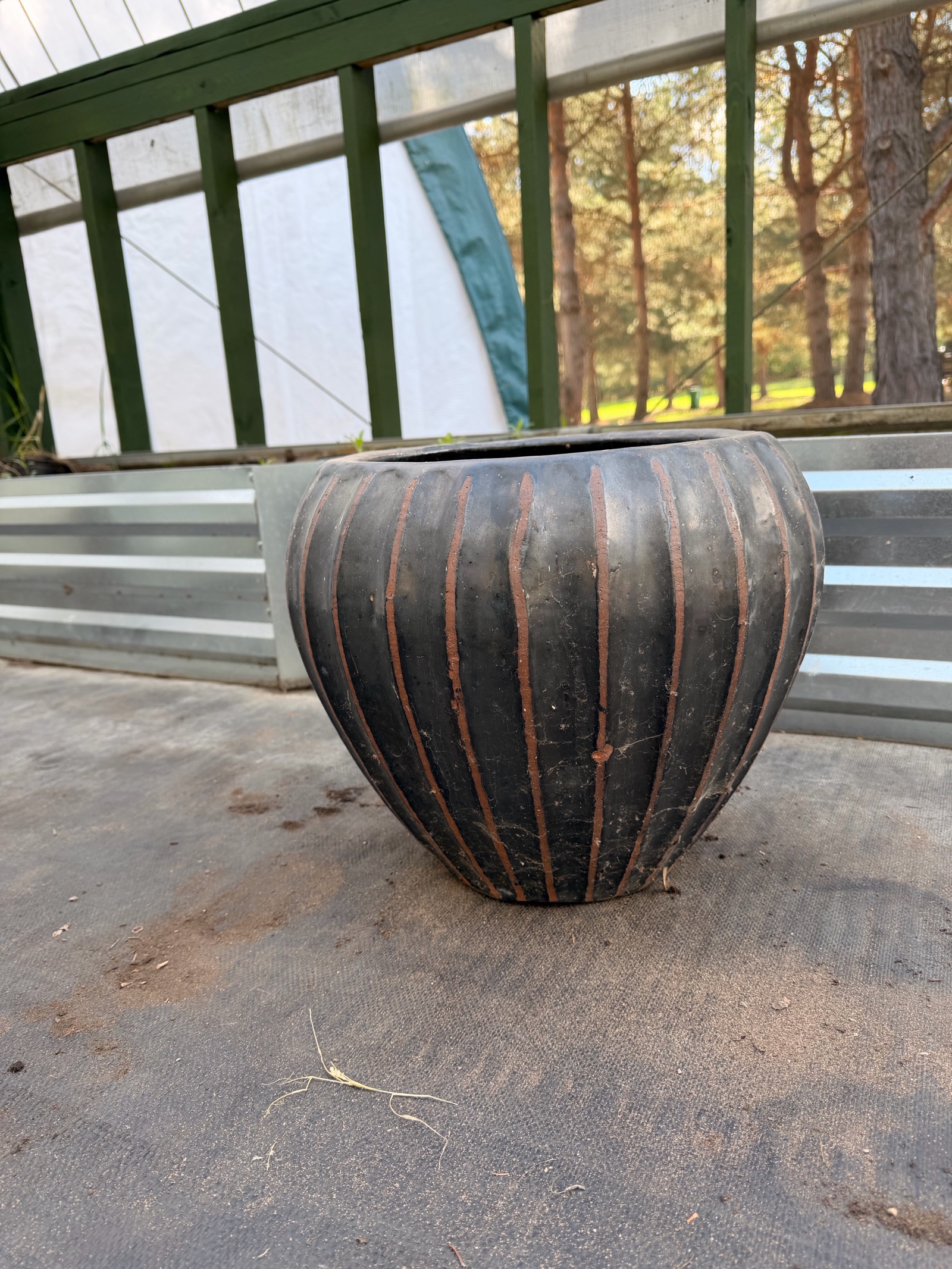Garden Pot - heavy