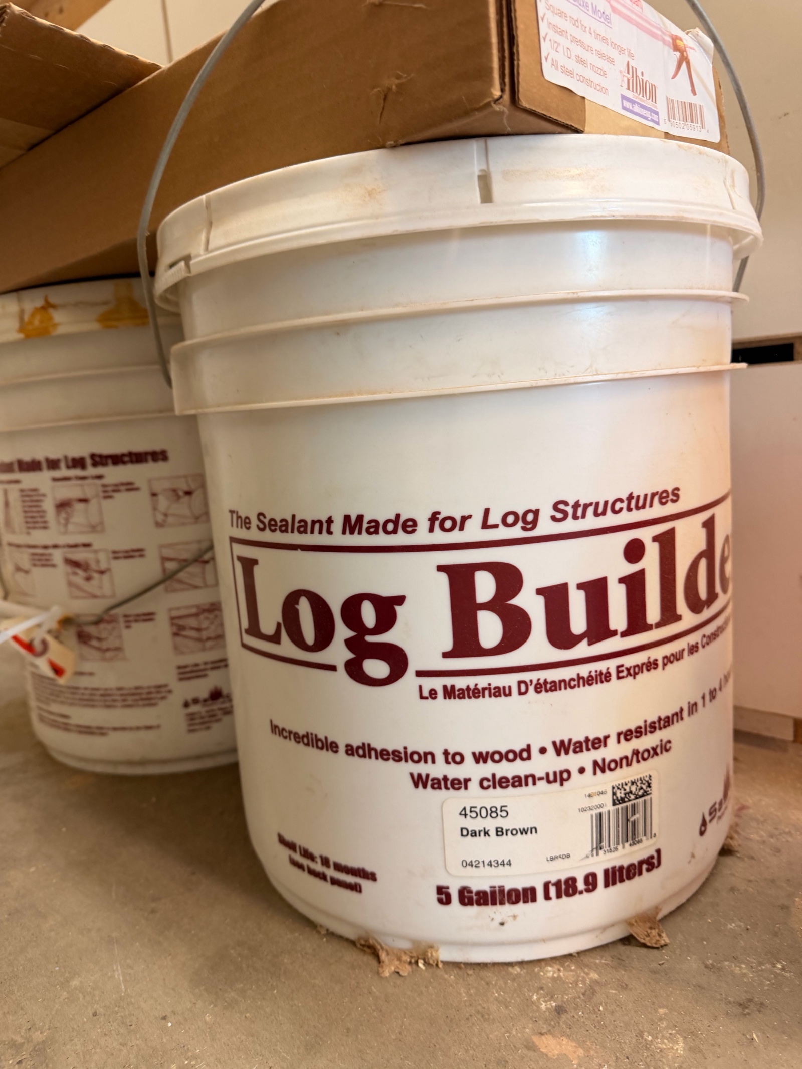 Log Home Caulking Bundle  Log Builder Sealant (5 Gal Buckets)  Albion Bulk Gun Kit  Contractor Setup