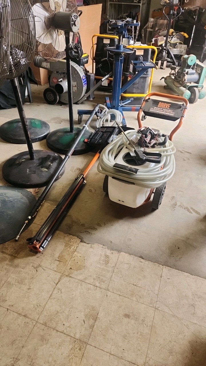 Brave Soft Wash Cleaning System