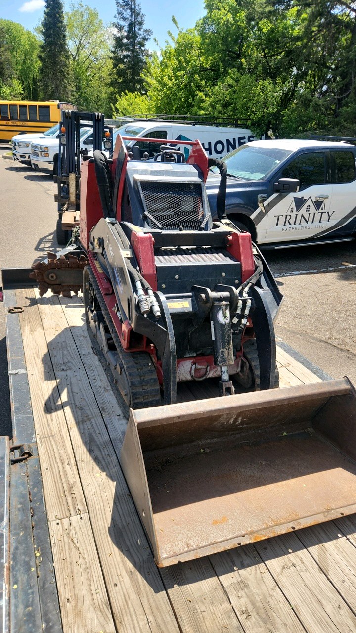 Toro� Dingo TX-1000 Narrow Track Vertical Lift