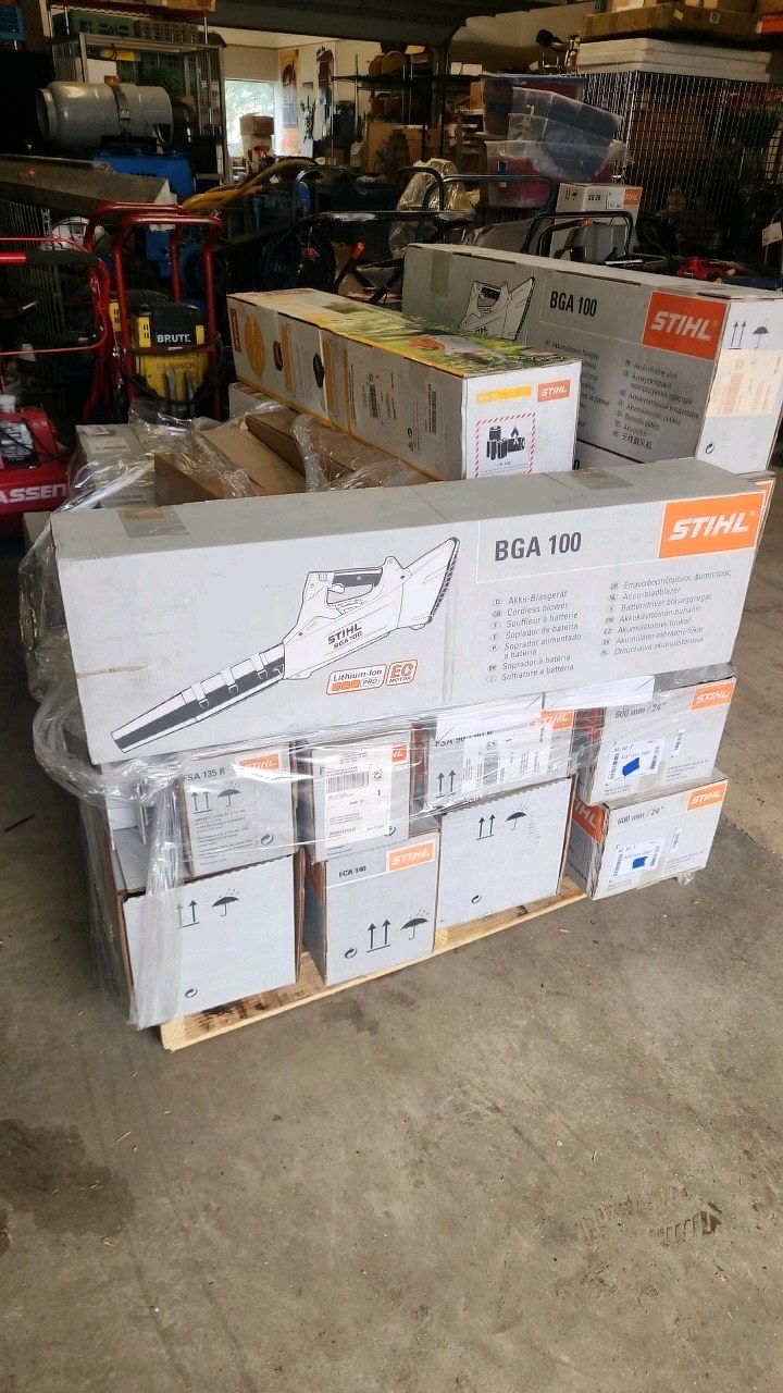 Stihl� BGA100 Cordless Blower