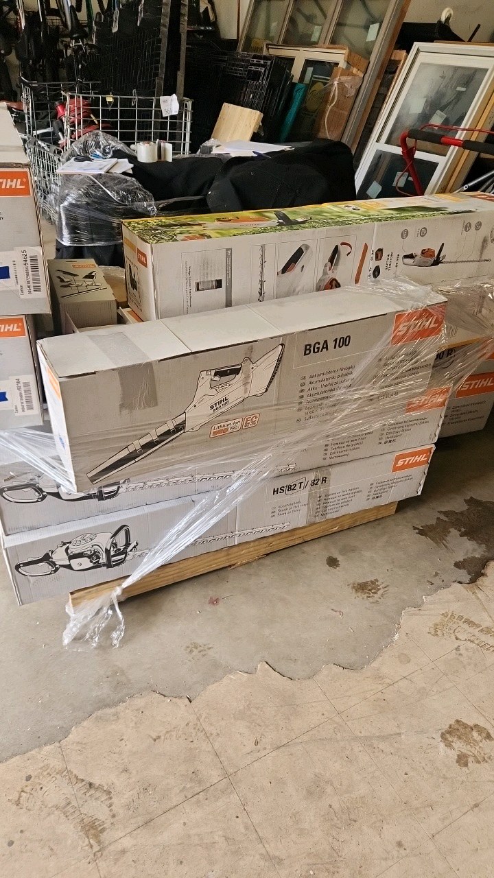 Stihl� BGA100 Cordless Blower