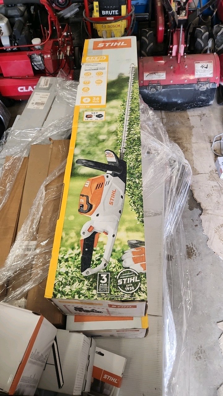 Stihl� Cordless Hedge Trimmer