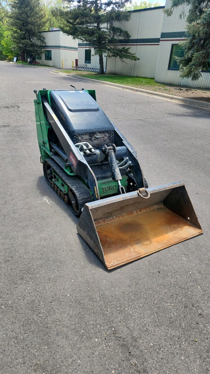 Toro� Dingo 22321G