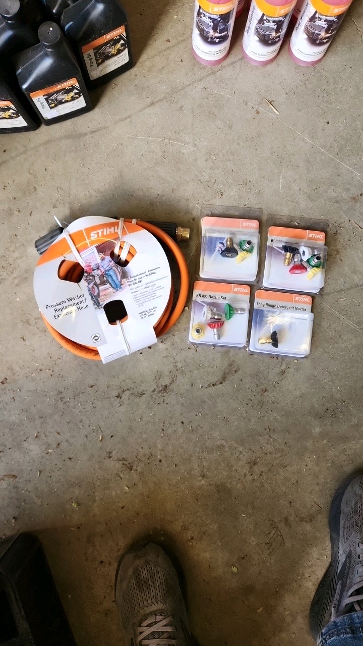 Stihl� Pressure Washer Hose and (4) Assorted Nozzle Sets 25