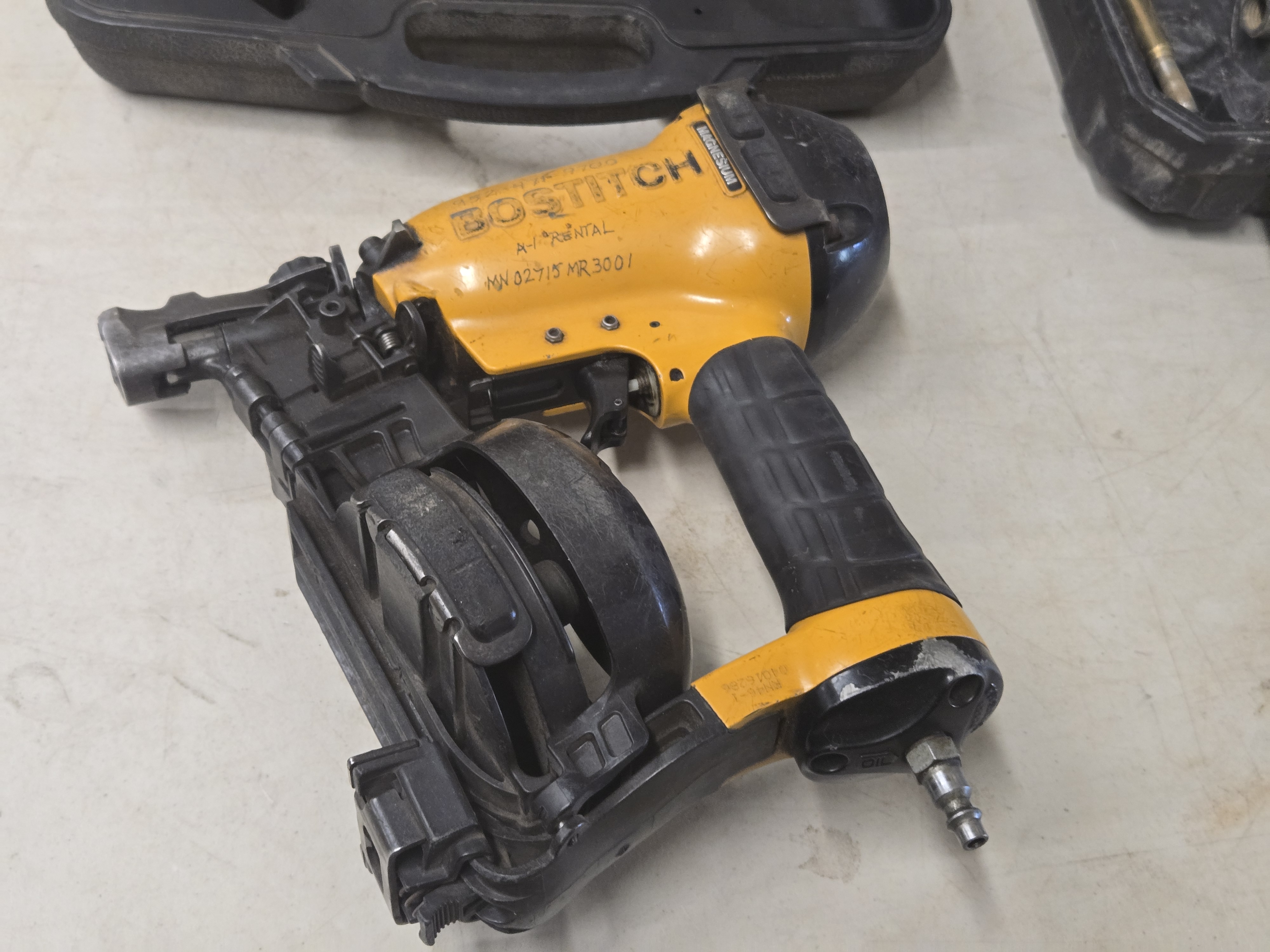 Bostitch Pneumatic Coil Roofing Nailer