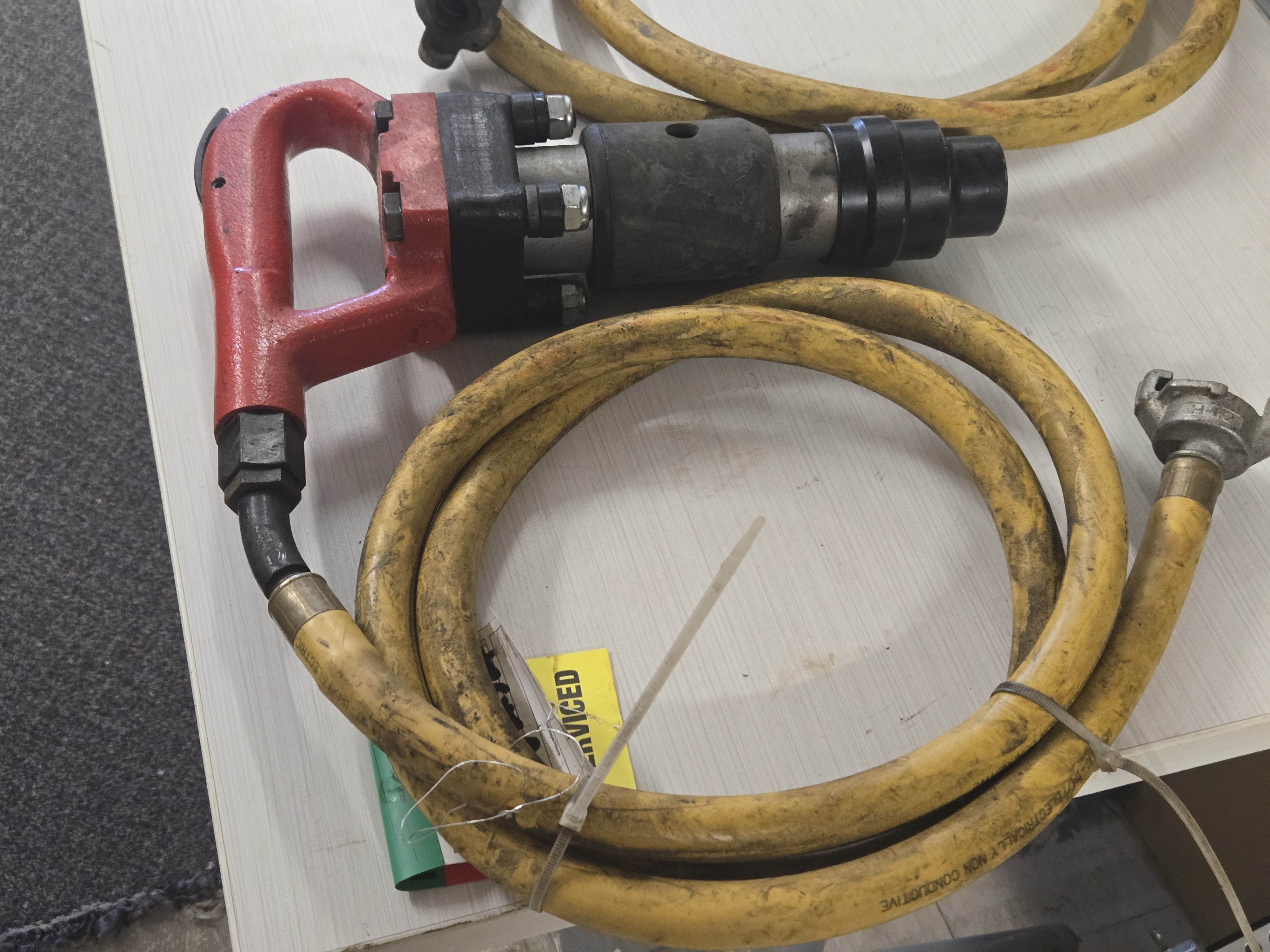 TamcoToku Pneumatic Chipping Hammer