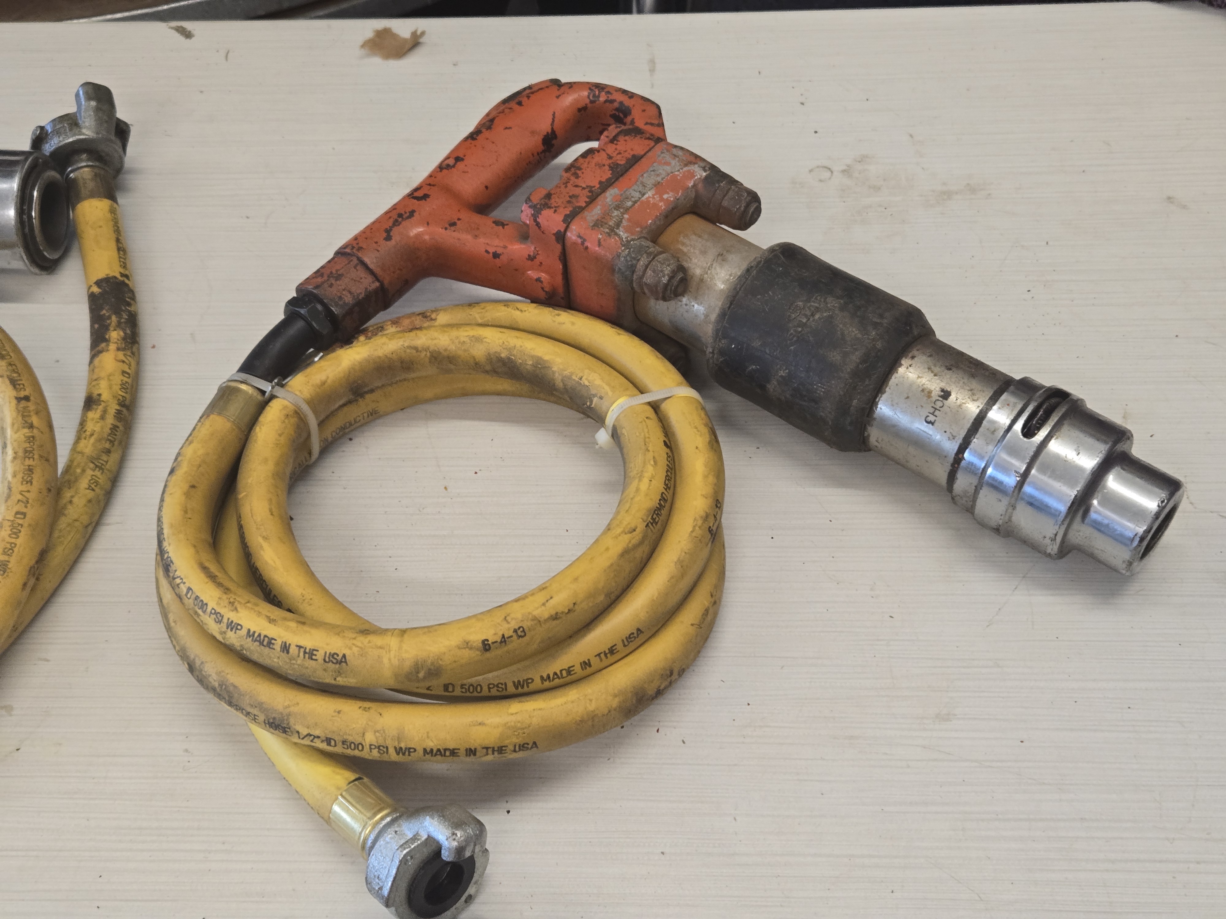 Pneumatic Chipping Hammer