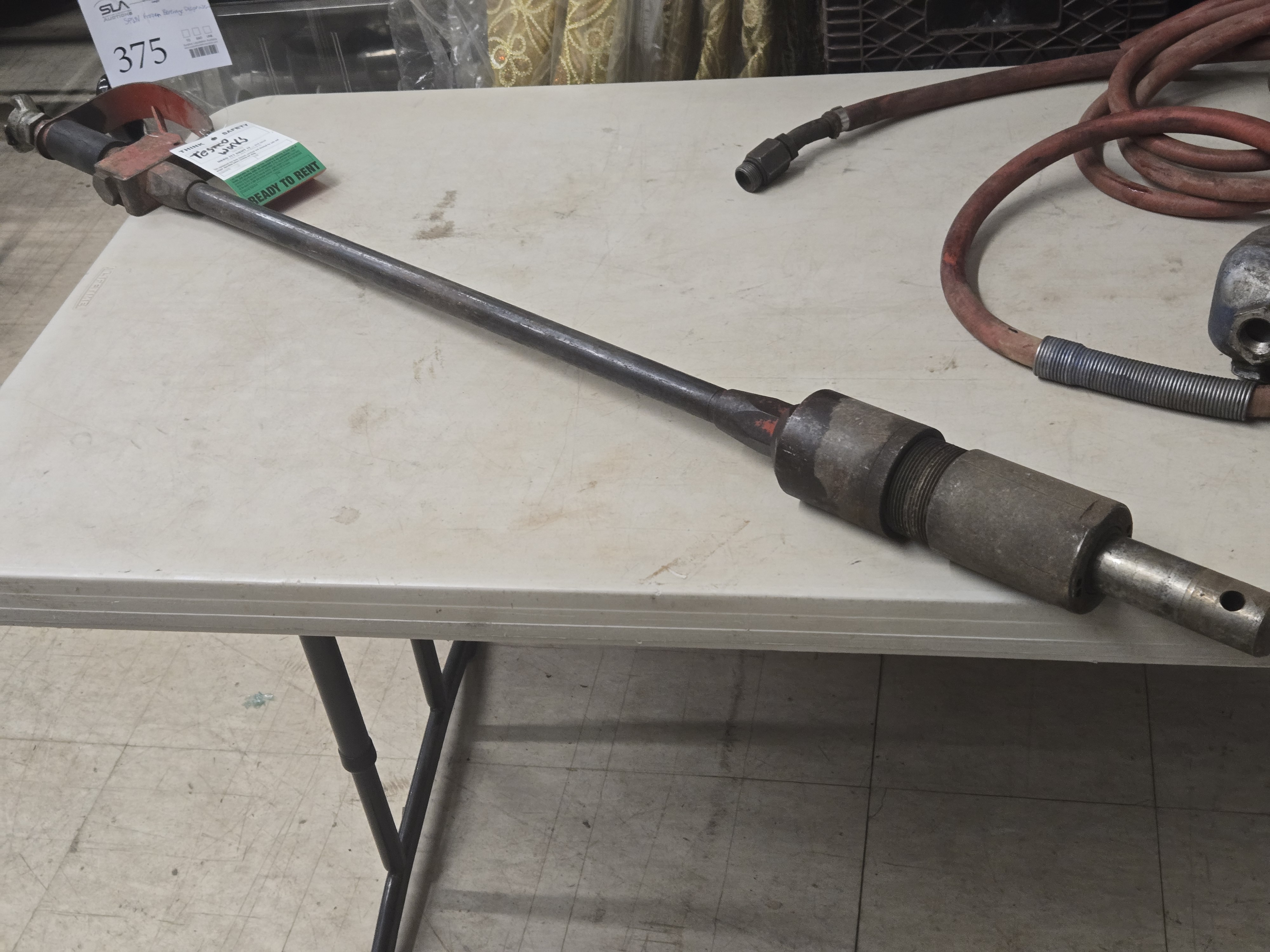 Pneumatic Long Reach Scaler