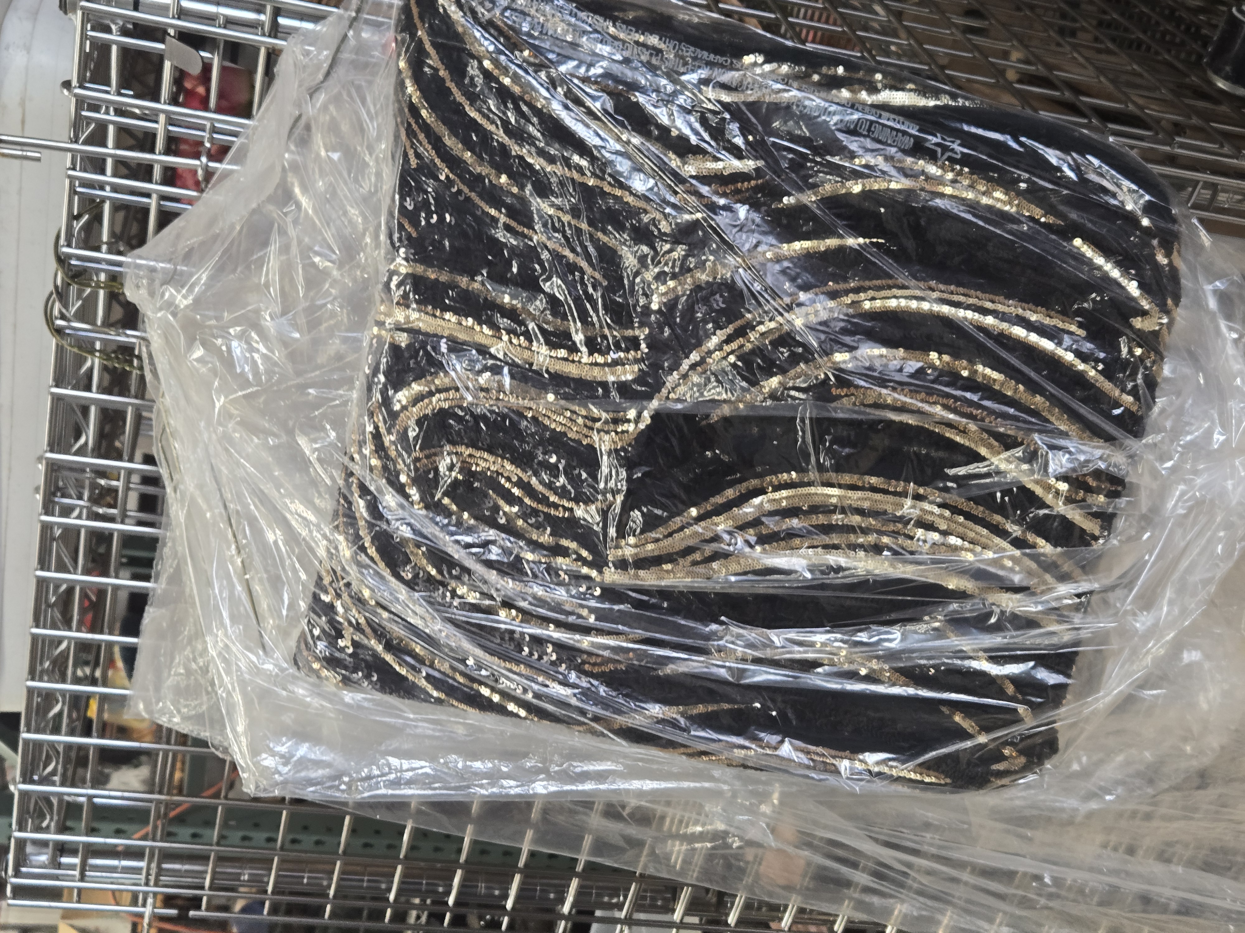 Black and Gold Suare Table Clothes