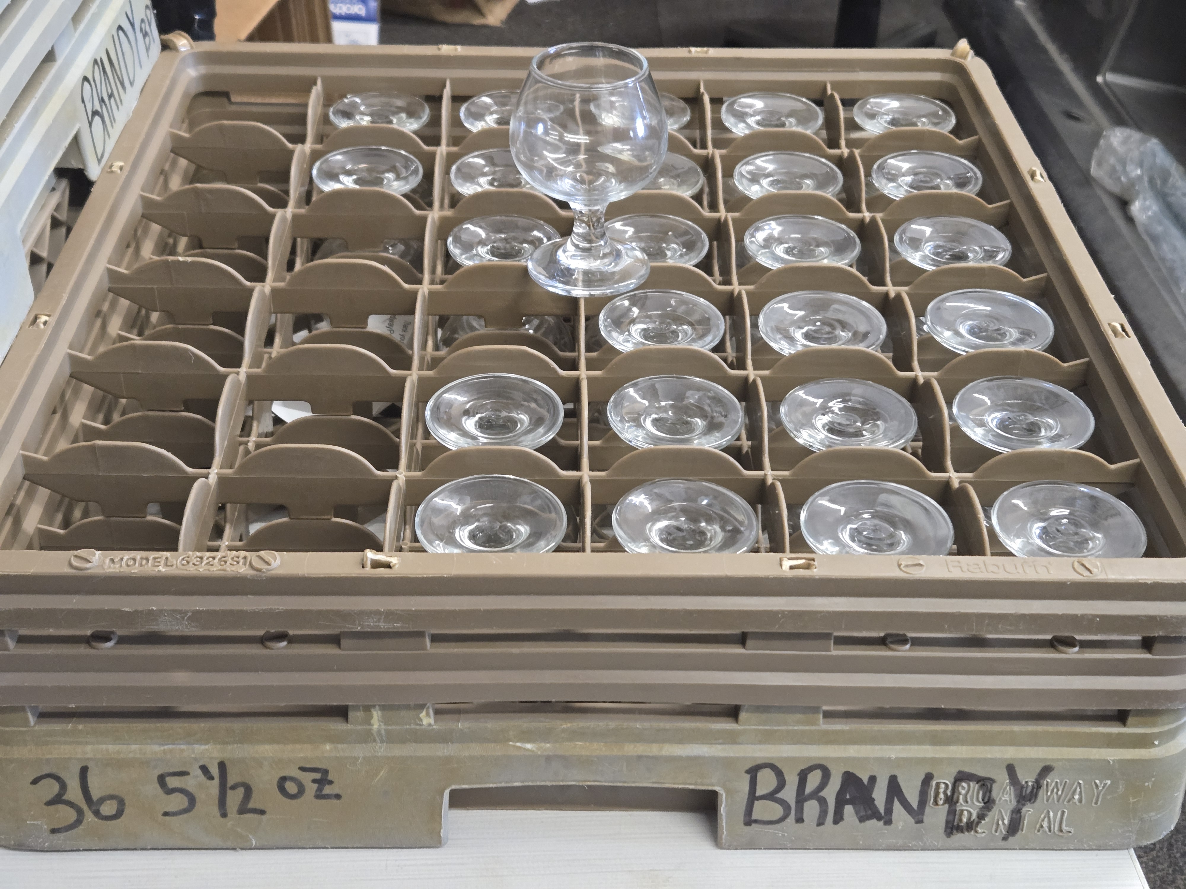 5 12oz Brandy Glasses wTray