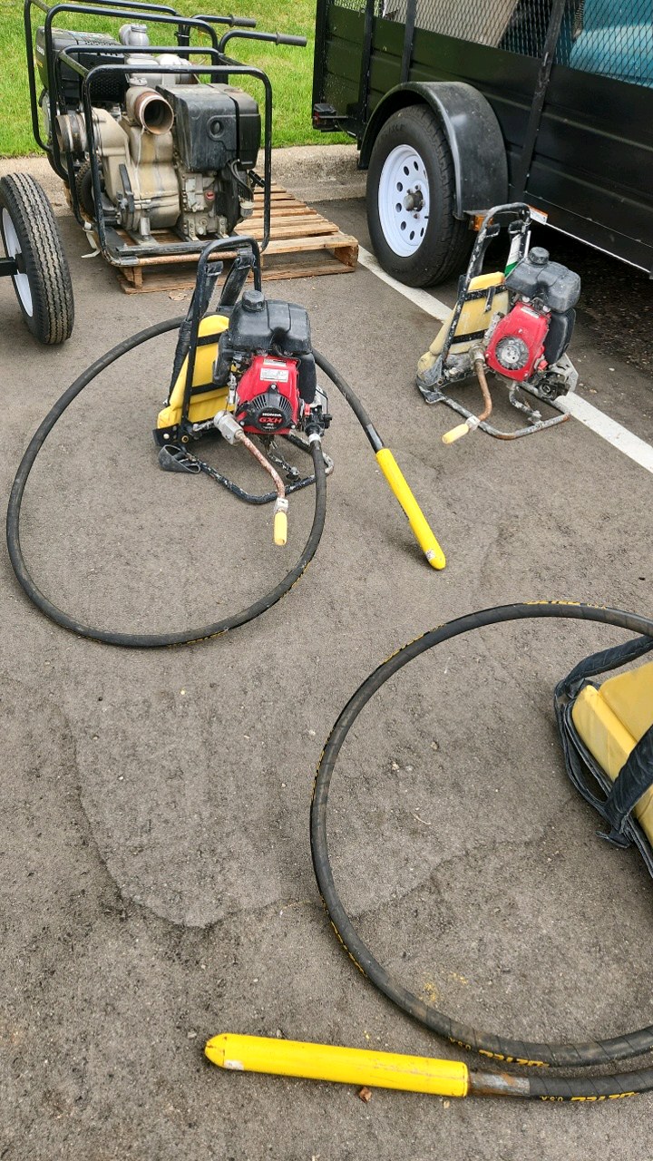 Oztec Gasoline Backpack Vibrator