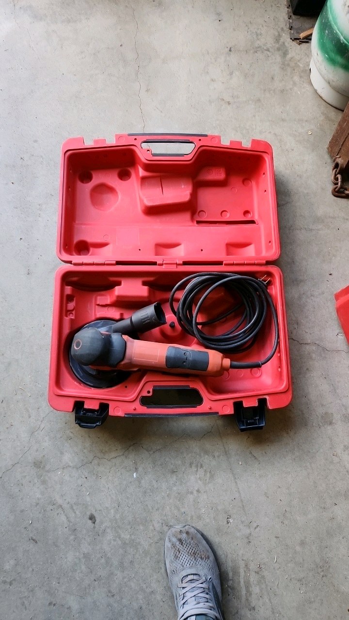 Hilti� DGH130 Concrete Grinder with Case