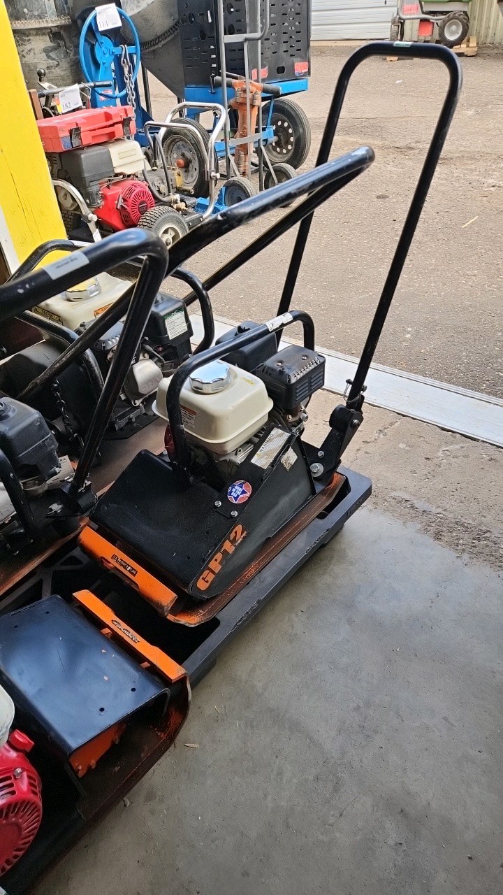 MB Vibrator Plate BP12