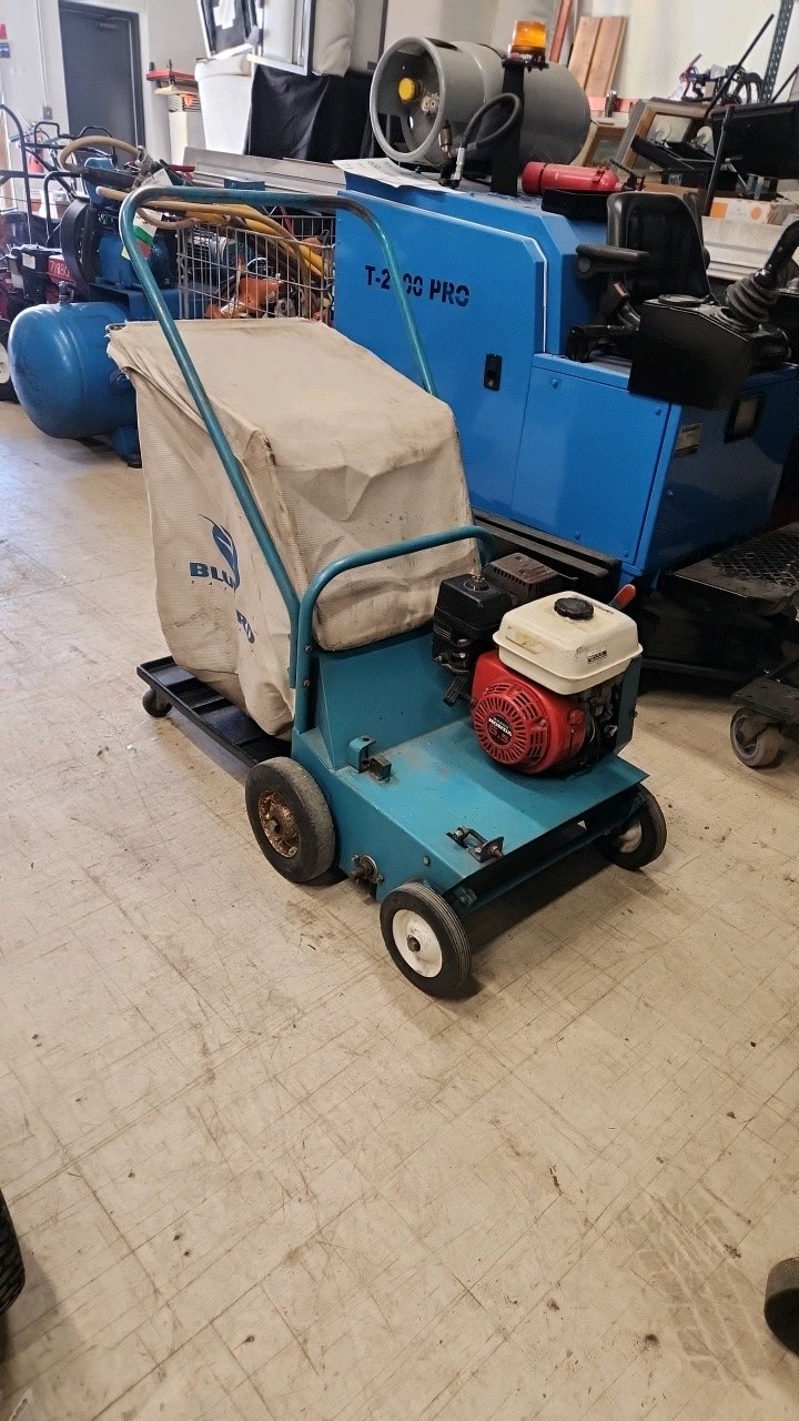 Bluebird Gasoline-Powered Power Rake