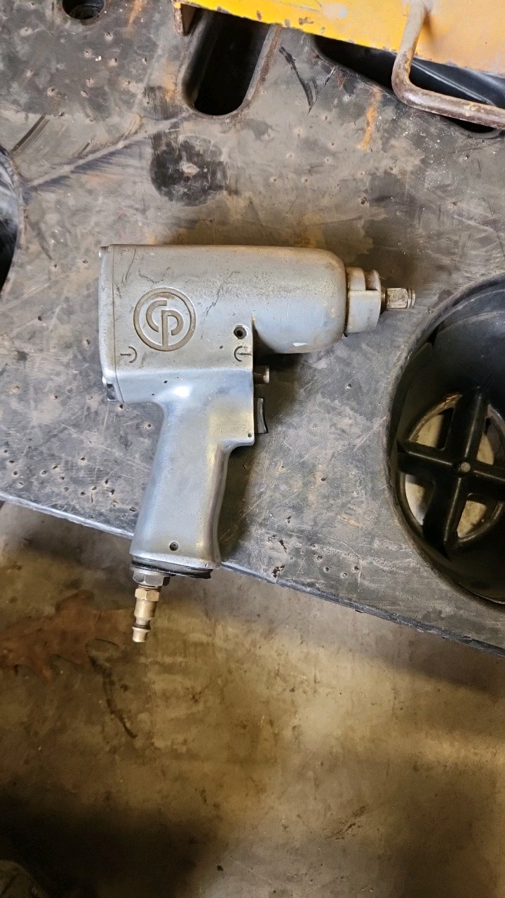 CP Pneumatic Impact Wrench 12