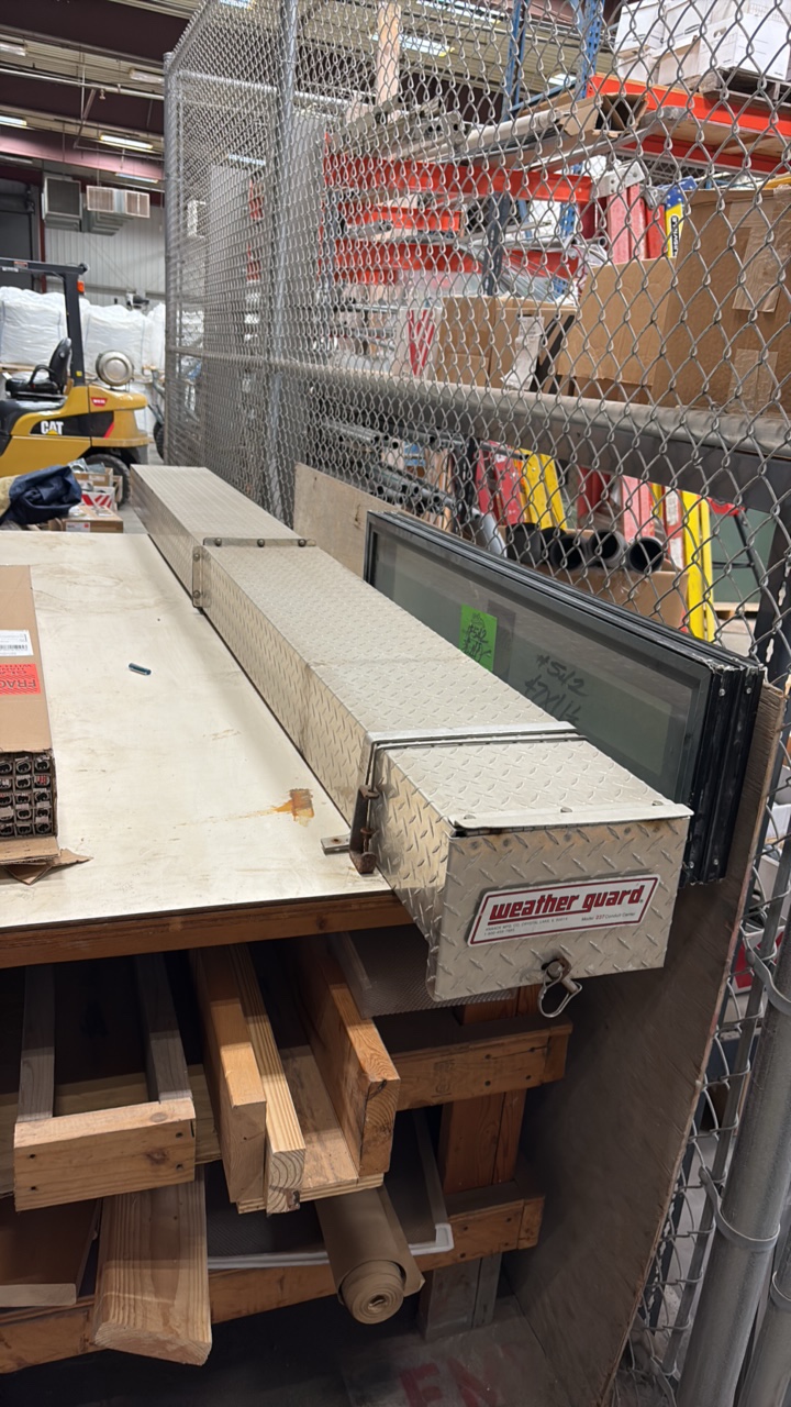 Weather guard aluminum box L 123 x H 6 x D 11