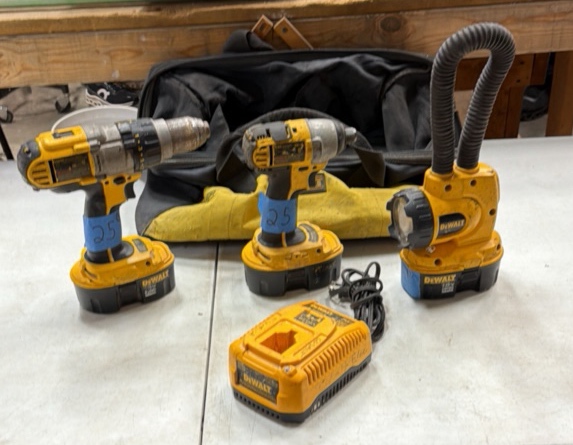 Dewalt Hammer, Impact driver, Flashlight Charger
