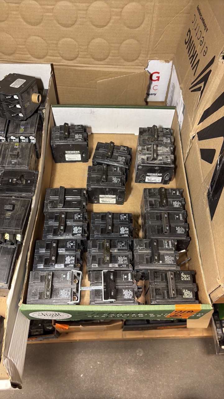 Circuit breaker switches
