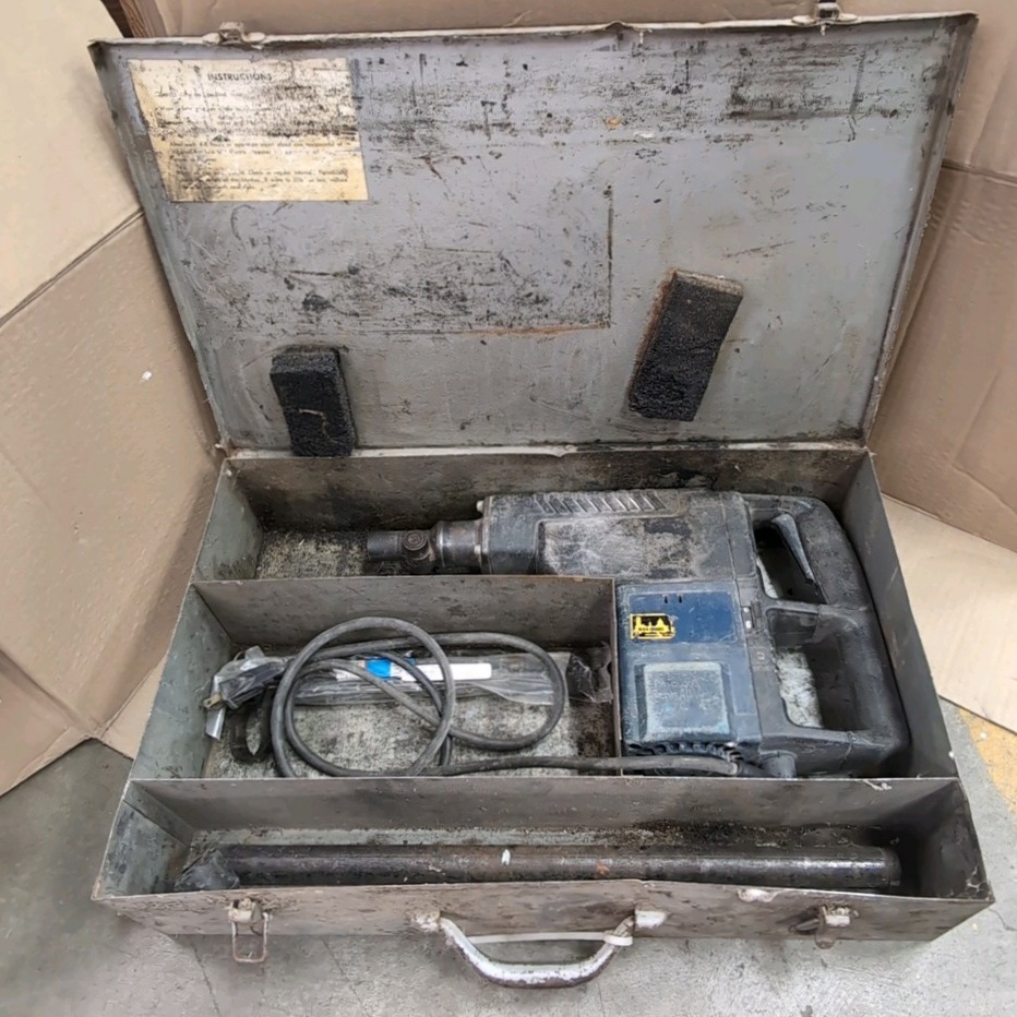 Bosch heavy duty electric demolition hammer