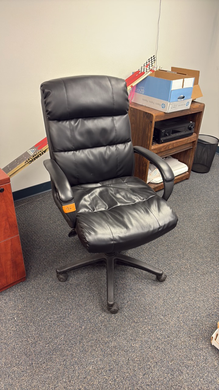 Black office chair