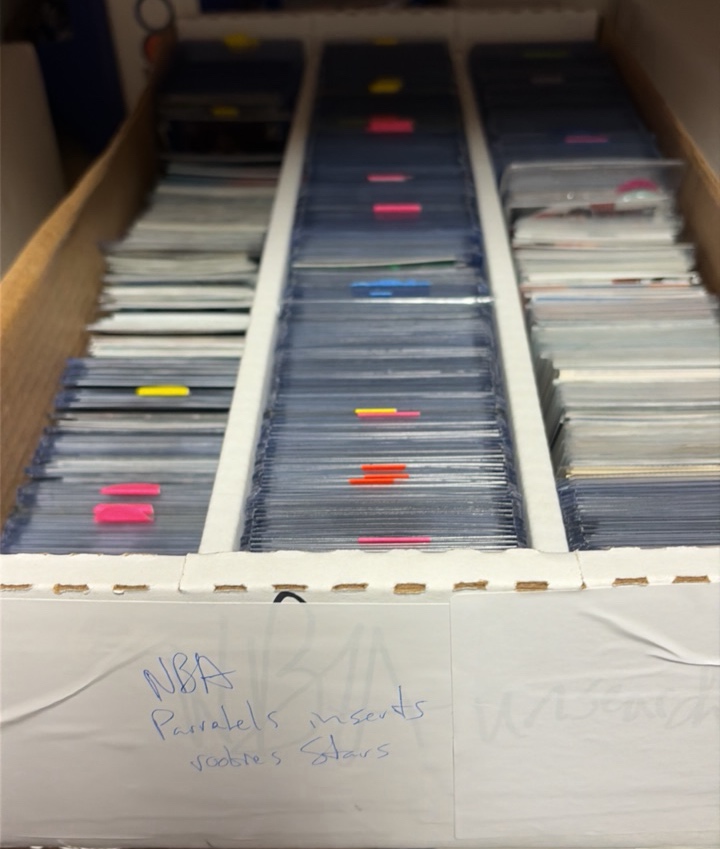 Mixed NBA 3 Row LOT of Top Loaded & Sleeved & unsleeved Cards -Paralles, Inserts, Stars, & More