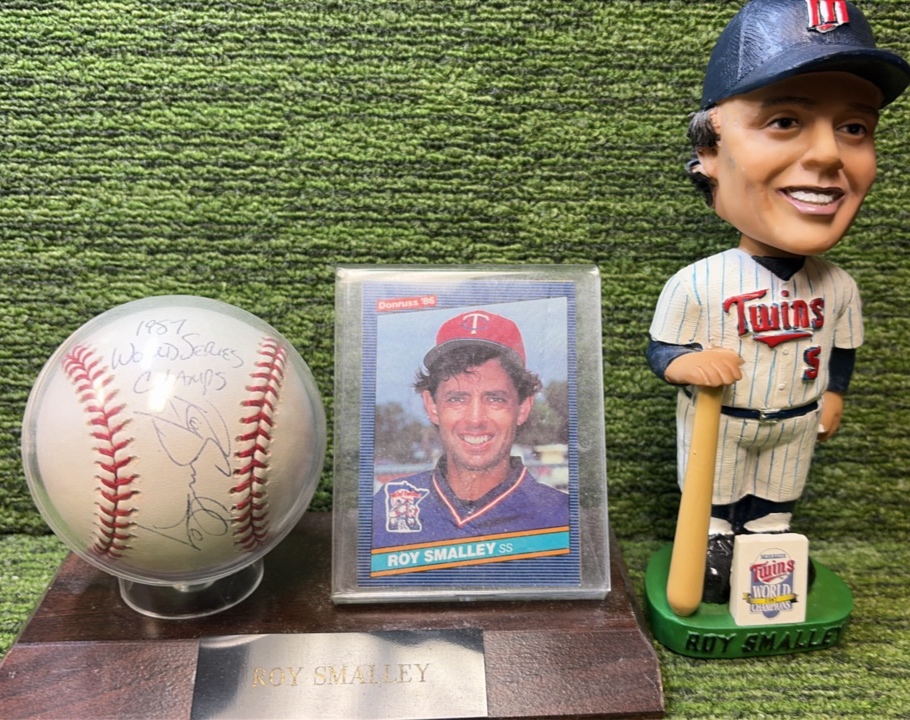 Roy Smalley 1987 World Series Champions Inscribed & Autographed Baseball & BOBBLE HEAD w Donruss Baseball Card