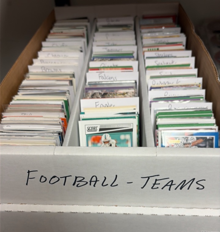 FOOTBALL TEAMS 3 ROW MIX of NFL CARDS 