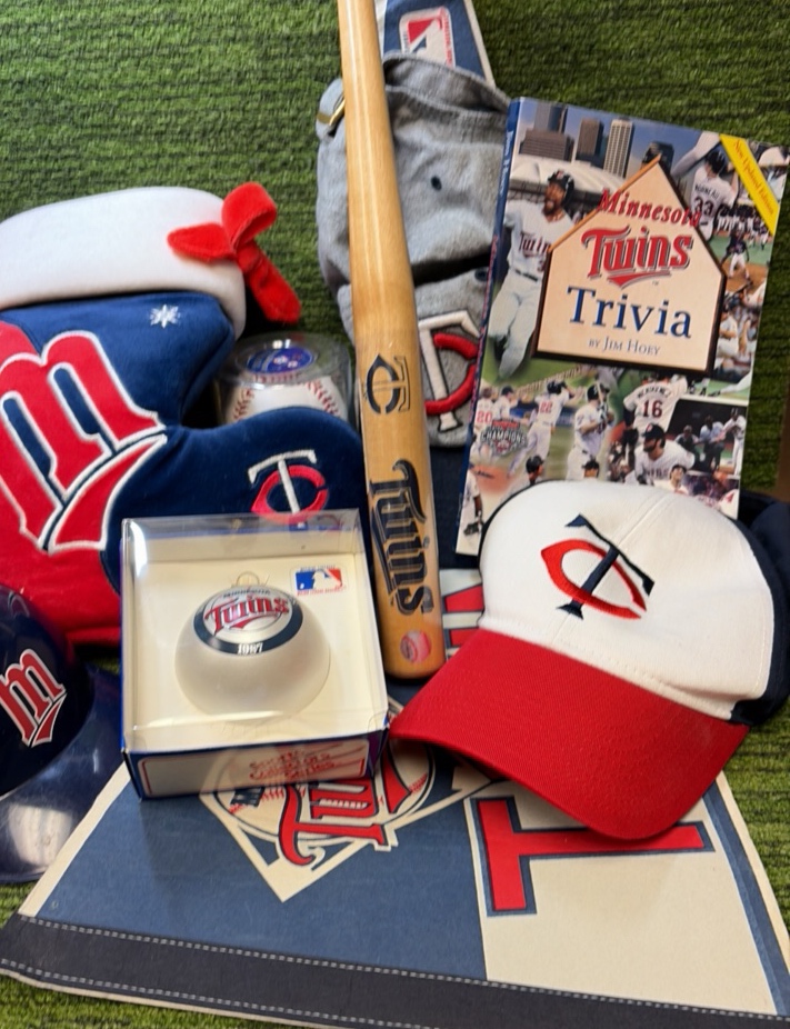 Minnesota Twins Ultimate Fan Lot 9 Items ( NEW HATS,Trivia, Pennant, THICK XMAS Stocking, Mini Bat, Ball, & More)