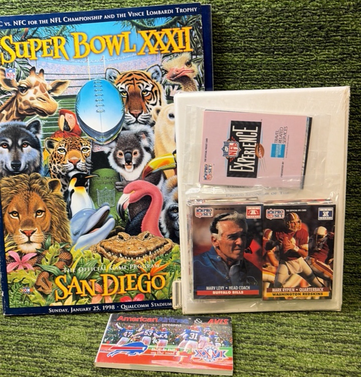 SUPER BOWL LOT  SAN Diego XXXII PROGRAM  Pro Set Experience Binder w Sets, American Airlines Flipbook