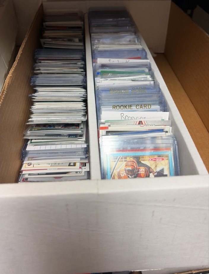 2 Row NFL MIXED TEAM LOT Box (STARS, INSERTS, Parallels, & More)