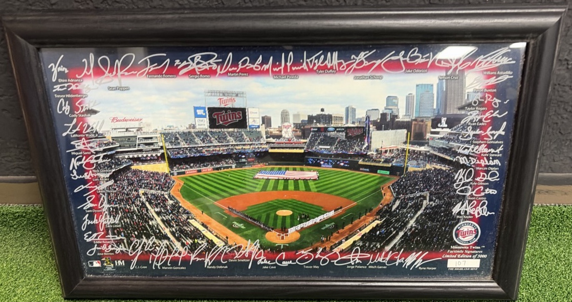 Twins #D Signatures Limited Edition of 5000 TARGET FIELD Ballpark 0107# wCOA