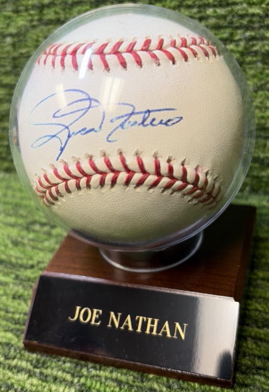Joe Nathan Sweet Spot Autograph- Minnesota Twins Pitcher- NICE AUTO  In Wooden Stand