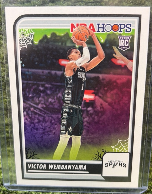 Victor Wembanyama Rookie 2023-24 Panini NBA Haunted Hoops Rookie #108 SPURS