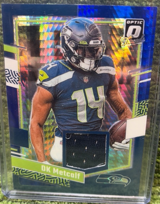 2023 Donruss Optic Threads DK Metcalf Blue Hyper Prizm #DT-DKM Seattle Seahawks