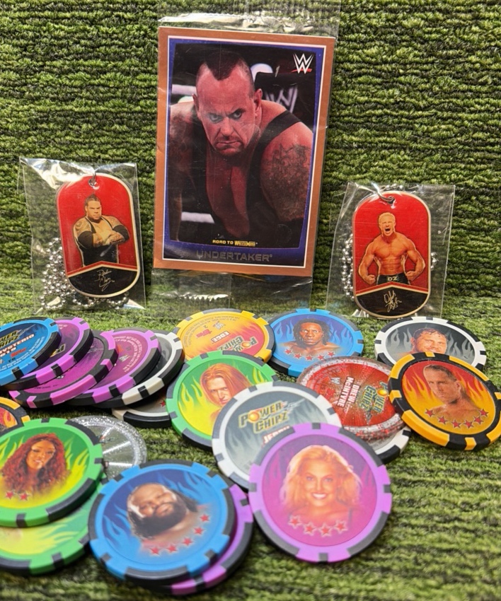 WRESTLING LOT- POKER CHIPS- NECKLASS- & Sealed Undertaker Card