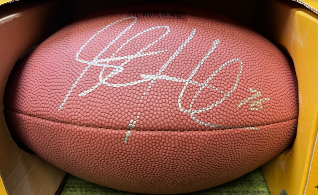 Steve Hutchinson #76 Autographed Minnesota Vikings Wilson NFL Official Football