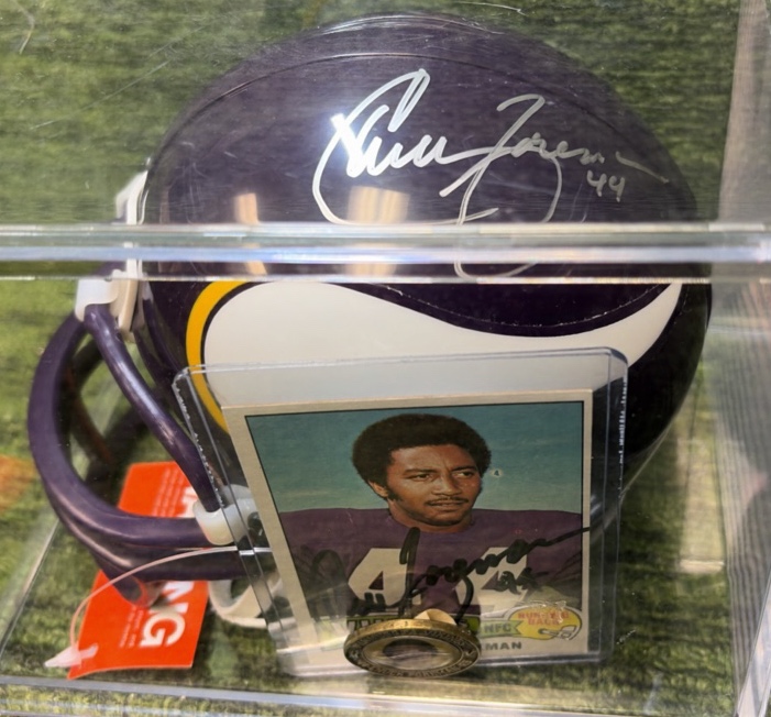 Chuck Foreman #44 Autographed Mini Helmet RB Minnesota Vikings w Auto Card 