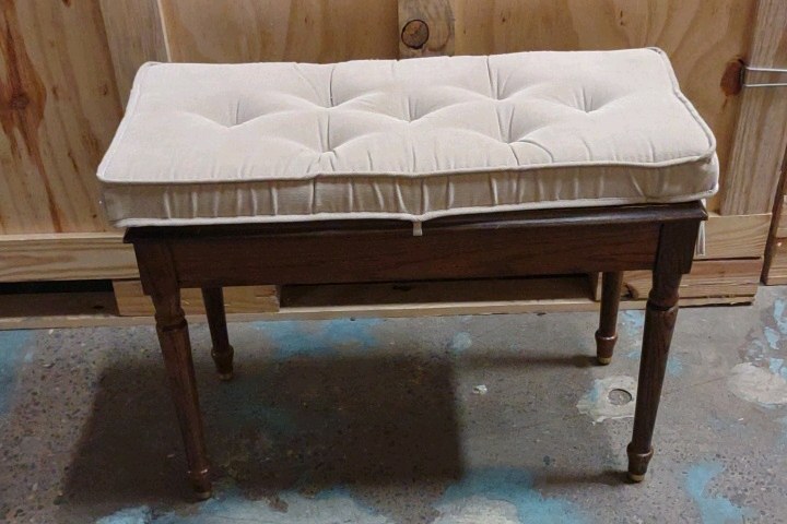 piano bench
