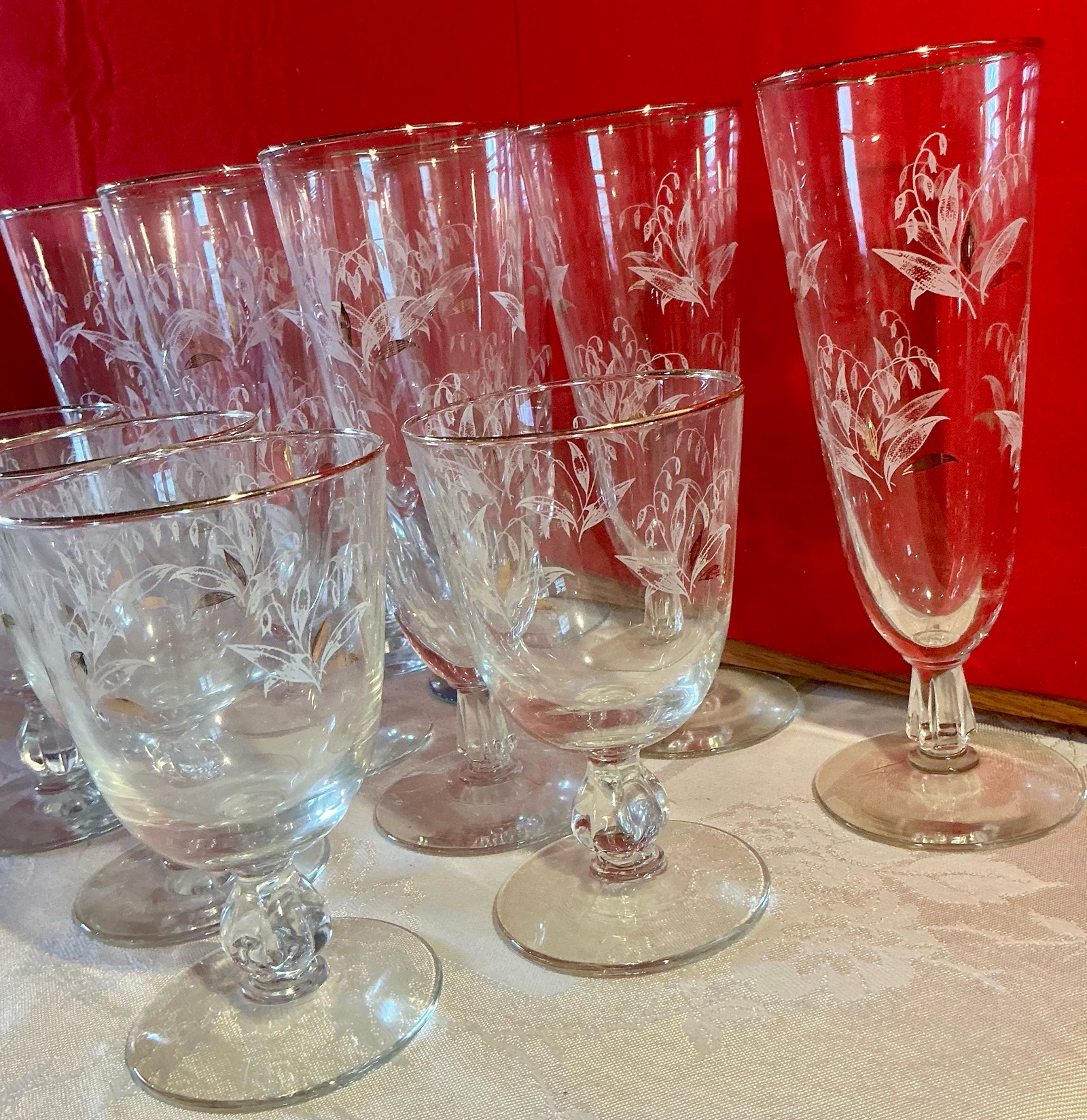 Group of vintage Libbey lily of the valley beer champagne & goblets glasses