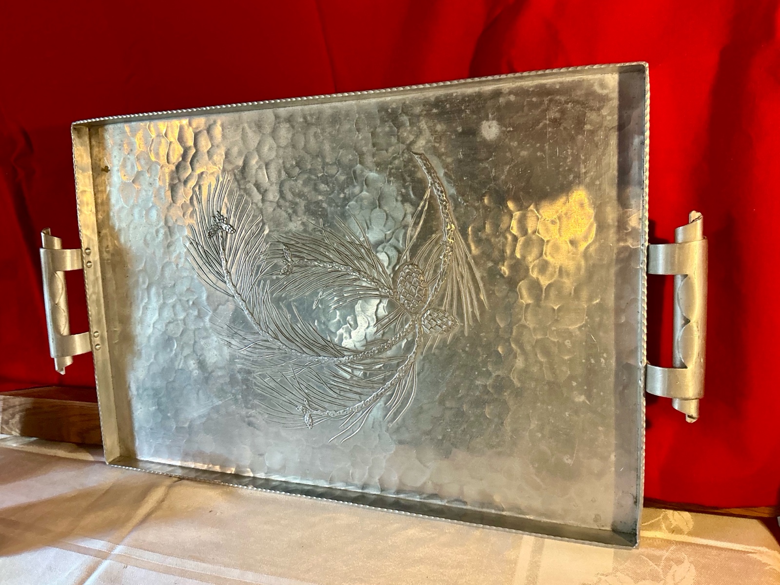 Vintage hammered aluminum large serving tray with pine cones, marked everlast metal