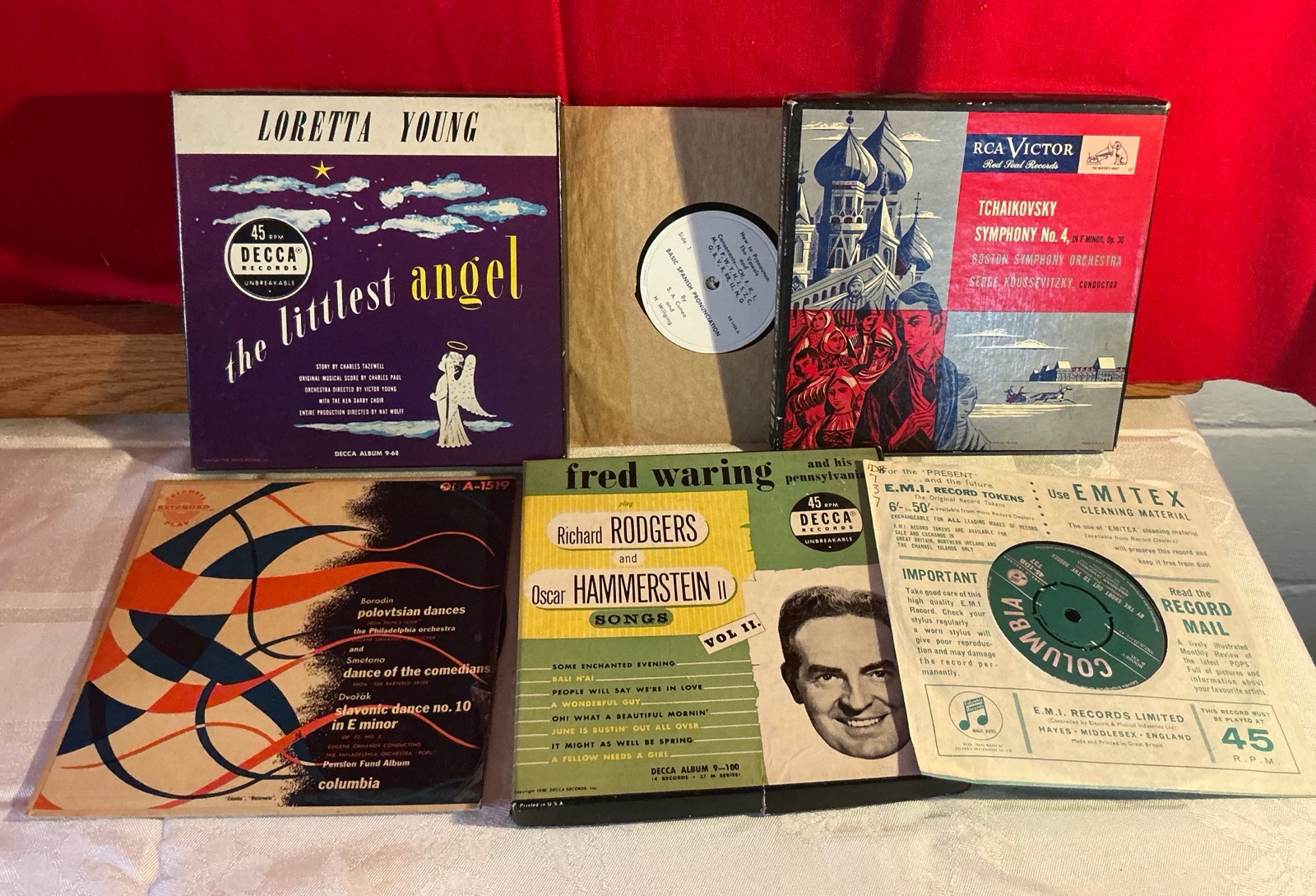 Vintage Lorreta young, Fred Waring, Tchaikovski 45 RPM vinyl records