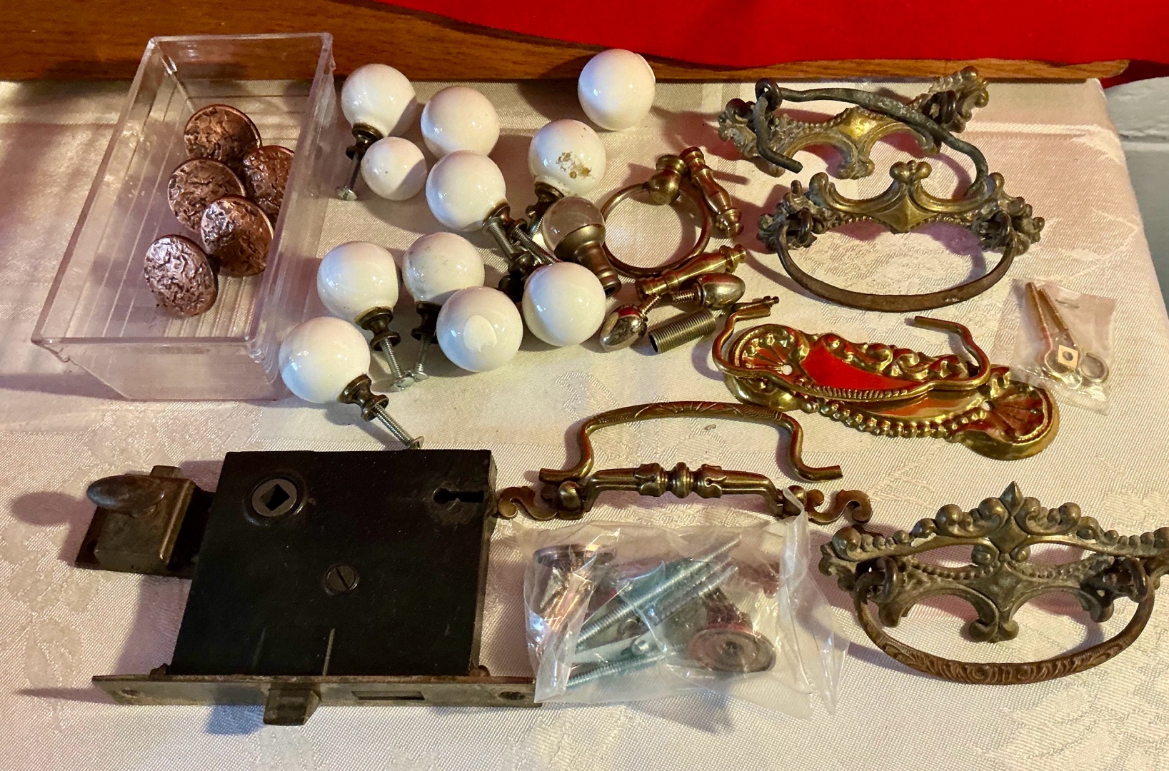 Misc vintage copper, brass, hardware drawer pulls and knobs primitive