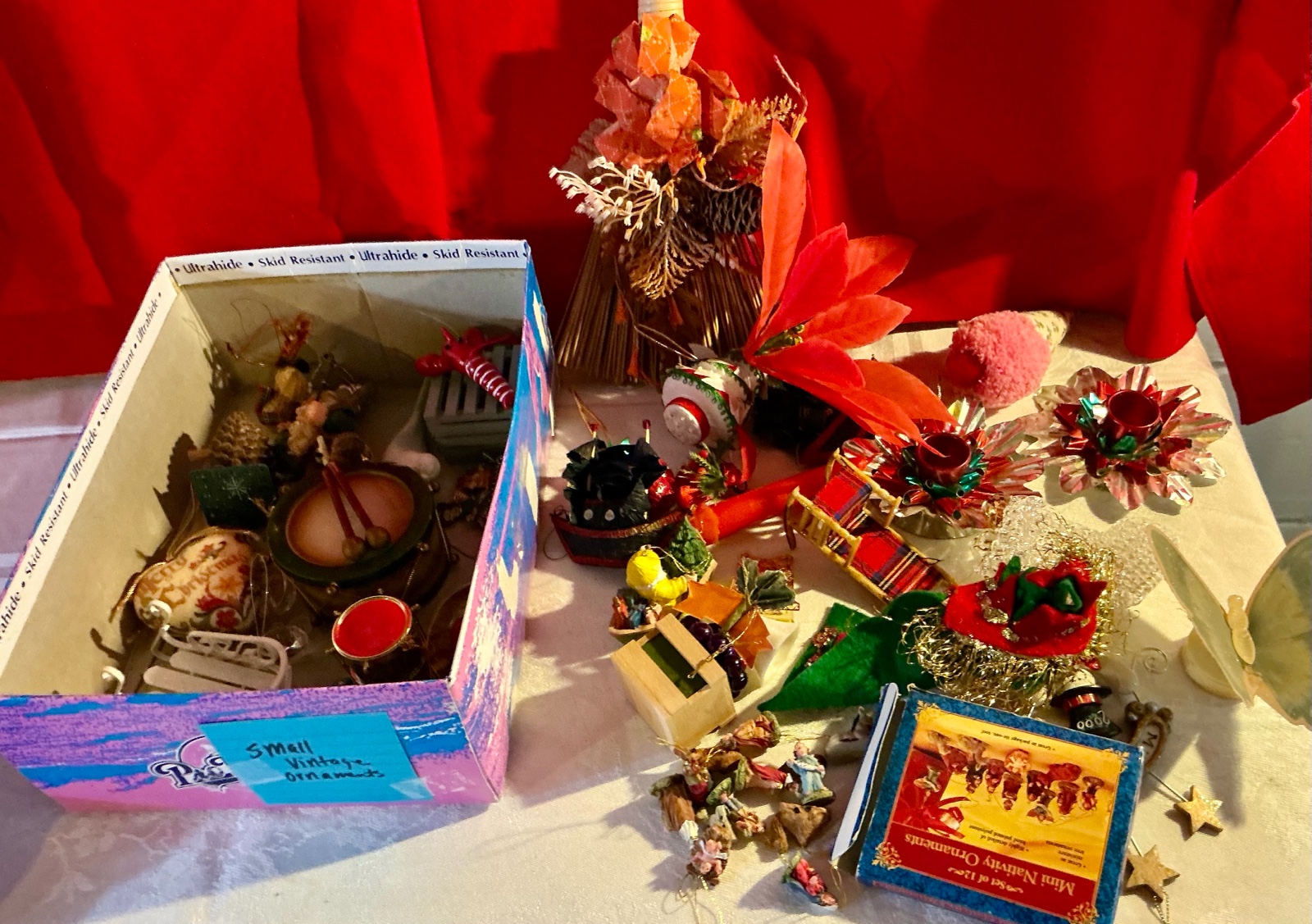 Group of misc. Christmas ornaments & decor