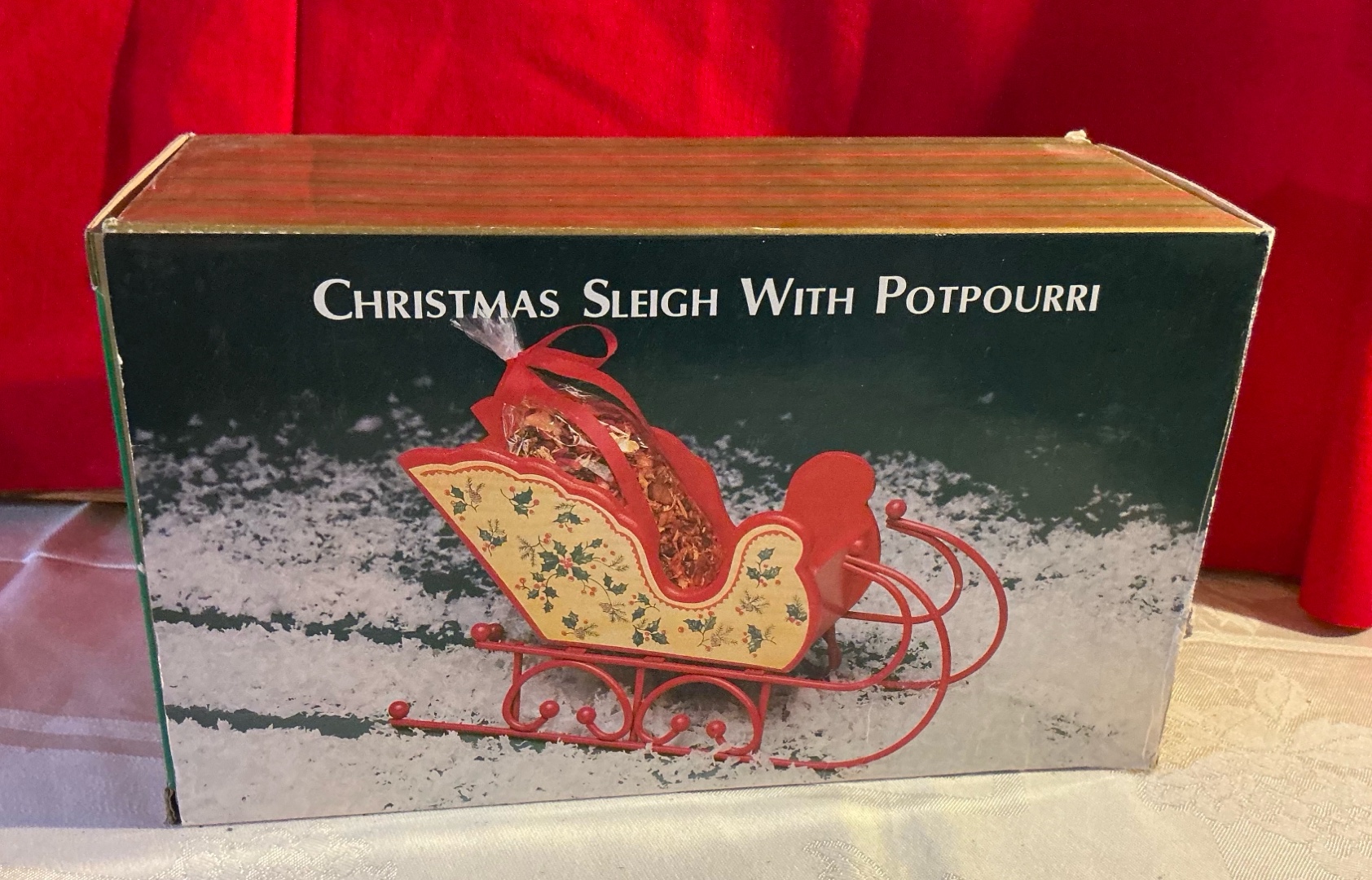 Collectable Silvestri wood potpourri Christmas sleigh