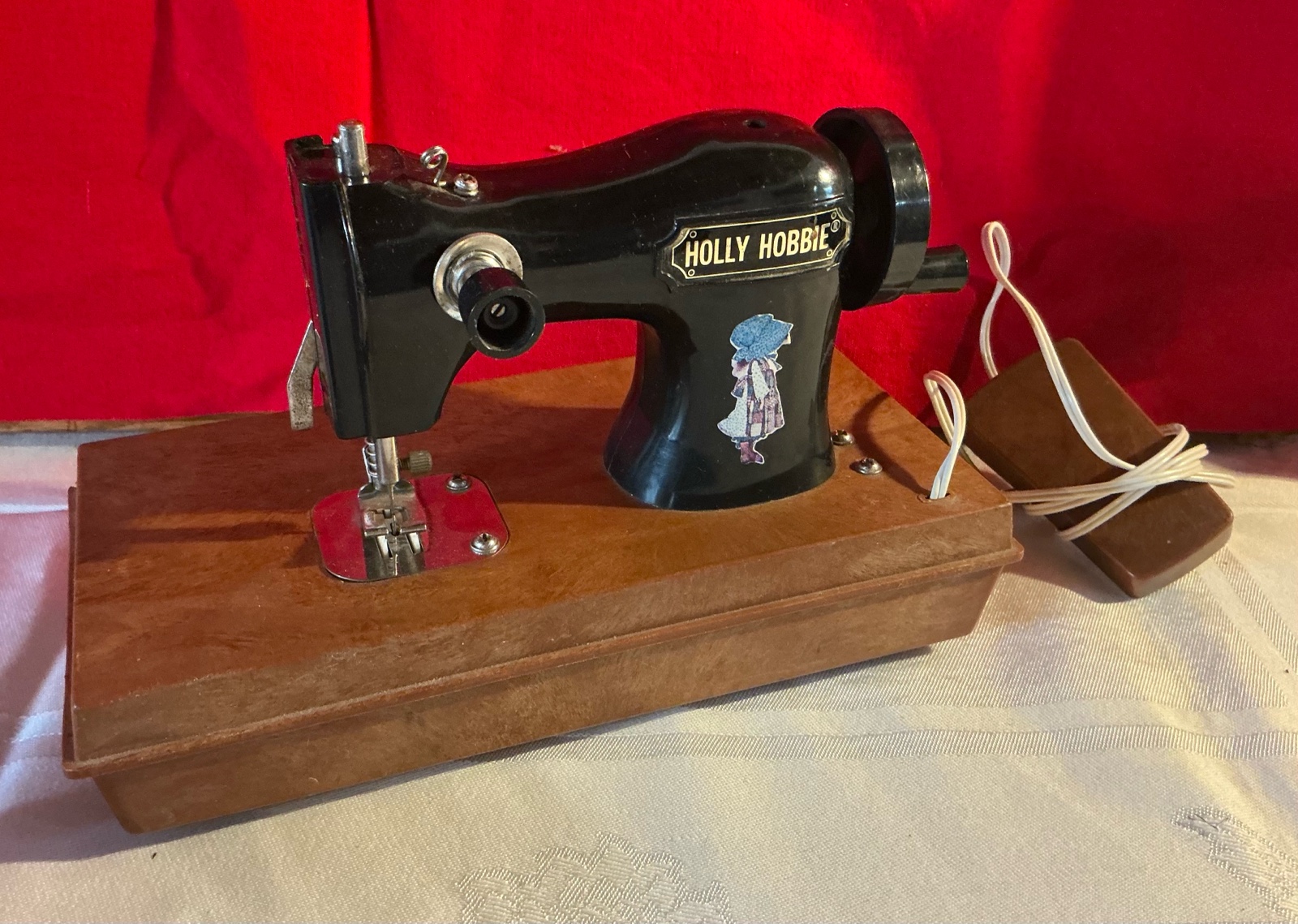 Vintage Holly hobbie plastic toy sewing machine
